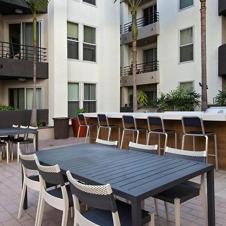 Villa Marina - Modern & Immaculate, Spacious, Gated Condo With Fireplace Pool, Gym, 2 Master Bedrooms Los Angeles Eksteriør billede